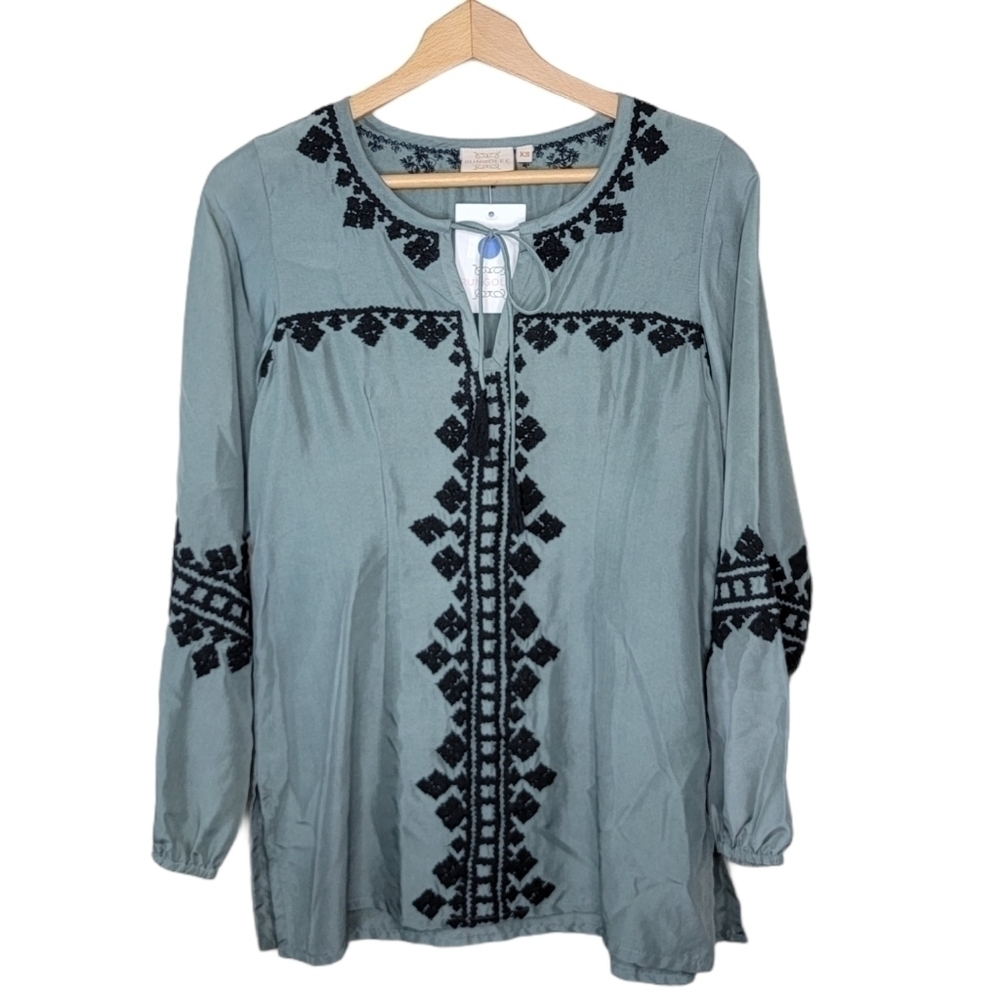 NWT Rungolee | Masaba Gray Black Floral Embroidered Tunic Blouse Size XS